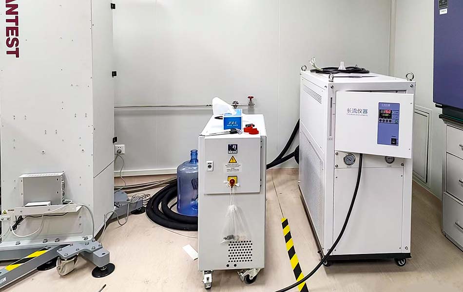 分体式冷水机.jpg 分体式冷水机.jpg